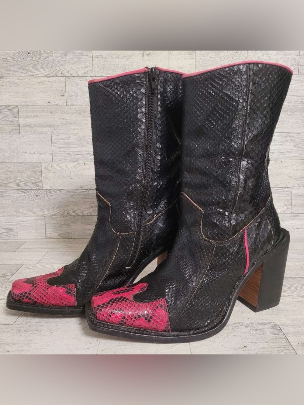 Women’s Judy Rothschild Pink Black Snakeskin Leather Heeled Cowboy Boots Sz 6